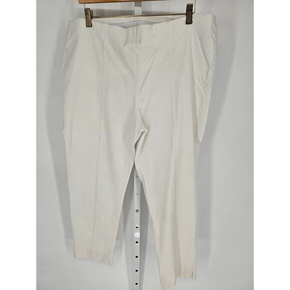 So Slimming by Chico's Women's White High-Rise Pull-On Cropped Pants Size 3 (XL) - Picture 1 of 4